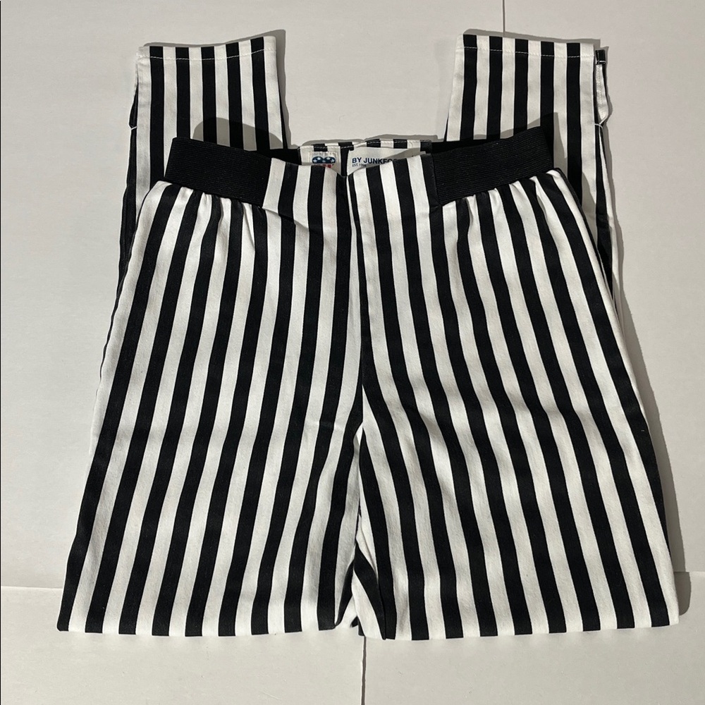 Junk Food Clothing Black and White Striped Cropped Pants Pull On sz Medium